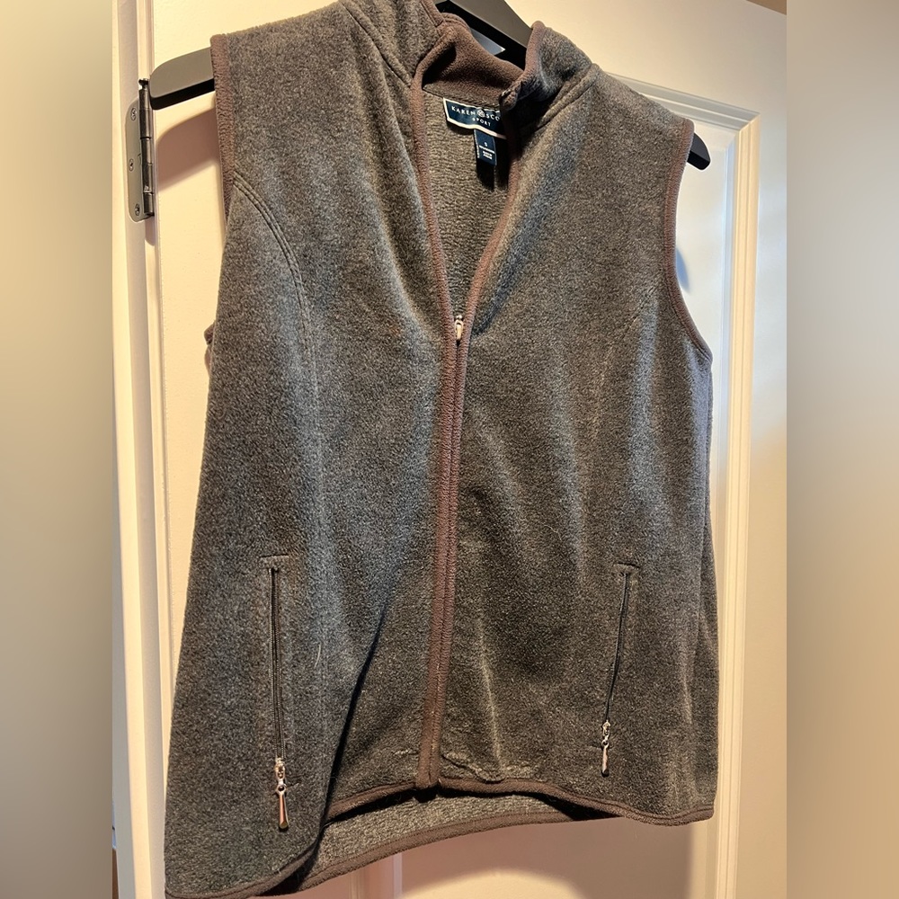 Karen Scott vest
